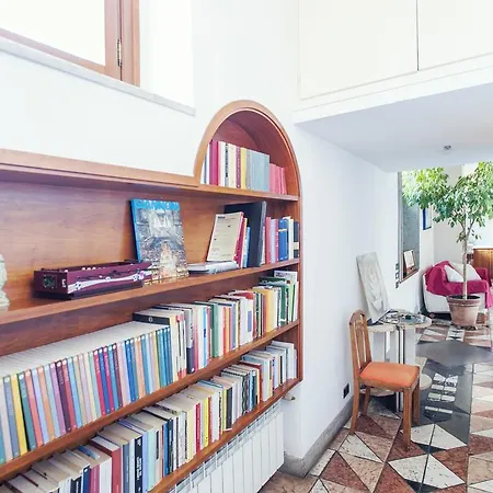 Apartament Riari *
